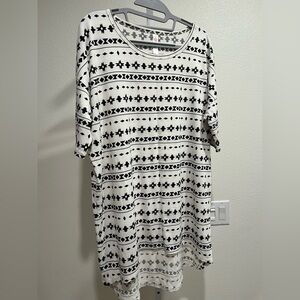 Black and White Patterned Women's Irma